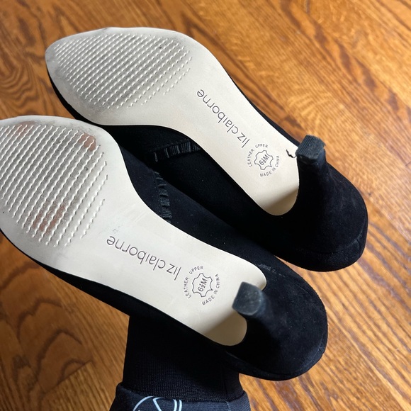 ▪️LIZ CLAIBORNE: Women’s 6.5, black suede pointed w/ruffle accent pumps▪️ - Picture 13 of 15